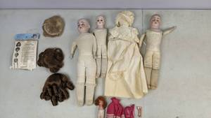 lot 175 image: Lot of 5 Vintage Dolls & SewN Love Living Dolls Wig Set