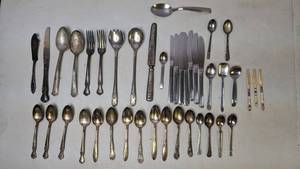 lot 164 image: Lot of Silver Plated Steel Silverware, 42 pcs.  3 Vintage Hor Doeuvres Forks