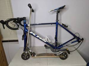 lot 628 image: KHS Flite 280 Bike and Razor Scooter