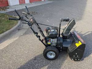 lot 581 image: Snow Devil S200 6.5hp Snow Blower
