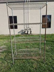 lot 593 image: Tall Wire Shelving Unit