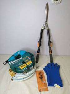 lot 503 image: Landscapers Lot - Gloves, Gilmour Hoses & Fiskars Shears - NER