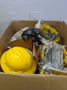 lot 574 image: Lot of 13 Yellow Safety Helmets  NER