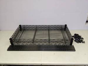 lot 612 image: Metal 3-Tier Shelf