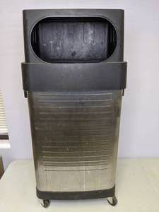 lot 543 image: Silver 32 Tall Garbage Can - NER