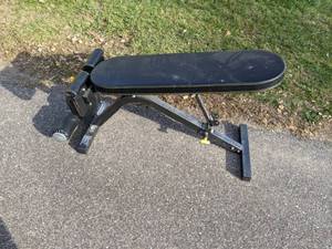 lot 589 image: Powertec Fitness Bench