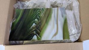lot 528 image: Beautiful Stainless Glass Lot - NER