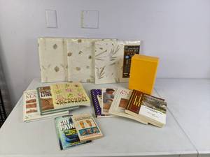 lot 534 image: Vintage Reading Materials, Memory Books, and Close-Up USA Cards - NER