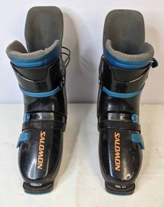 lot 690 image: Mens Salomon Ski Boots - NER