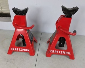 lot 682 image: Set of 2 Craftsman Ratchet Jack Stands