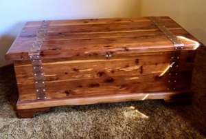 lot 48 image: Vintage Cedar Chest