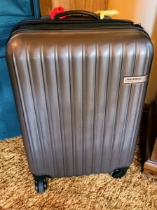 lot 188 image: Luggage