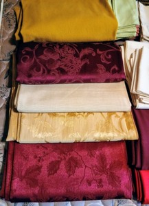 lot 193 image: Linens