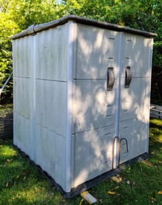 lot 204 image: Rubbermaid Storage Shed