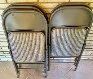 lot 171 image: 5 Folding Chairs