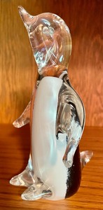 lot 166 image: Crystal Penguin by Larson