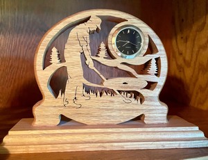 lot 160 image: 2 Quartz Clocks