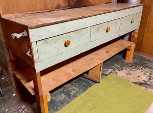 lot 142 image: Wonderful Work Bench