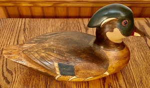 lot 83 image: Wooden Carlisle Duck