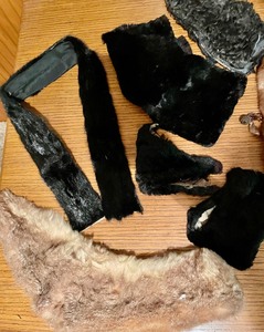 lot 115 image: Fur Pieces
