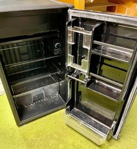 lot 134 image: Sayno Small Refrigerator