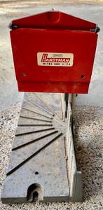 lot 232 image: Stanley Handyman Miter Box and Saw