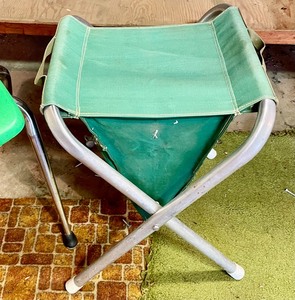 lot 291 image: Green Stool and Chair