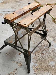 lot 254 image: Very Sturdy Back & Decker Workmate Folding Bench