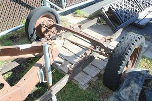 lot 864 image: TruckTrailer Axle with Leaf Springs