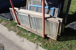 lot 871 image: Lot of (7) Windows with Screen