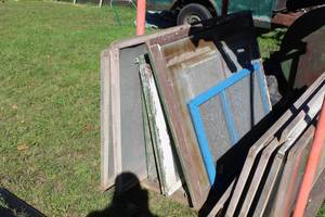 lot 872 image: Lot of (9) Windows with Screen