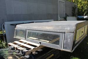 lot 874 image: Truck Bed Topper