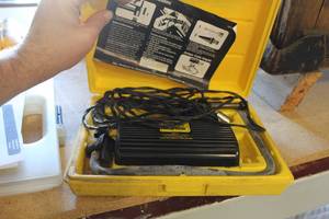 lot 957 image: Inter Compressor Mini Air Compressor  with Plastic Case