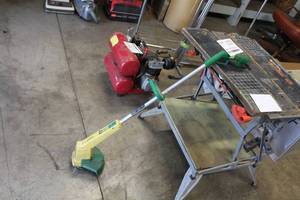 lot 921 image: 10 Weed Trimmer, Electric