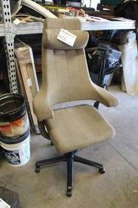 lot 926 image: Rolling Office Arm Chair with Head Rest