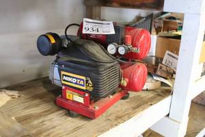 lot 934 image: Niko TA Industrial Dual Tank Air Compressor