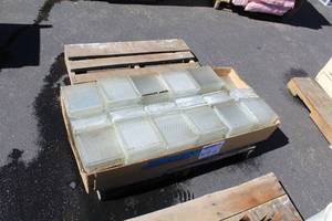 lot 970 image: Lot of (25) Glass Blocks