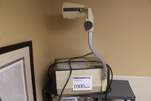 lot 1000 image: 3M Projector