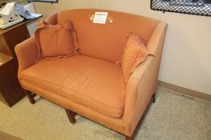 lot 1021 image: Love Seat