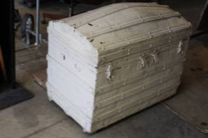 lot 978 image: Trunk