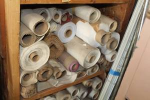 lot 989 image: Lot of (Approximately 24) Vinyl Wallpaper Rolls