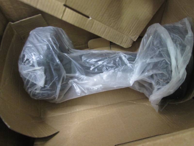 lot 8 image: Dumbbell