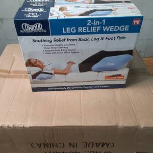 lot 69 image: Contour 2 in 1 Back Relief Wedge & ...