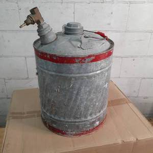 lot 72 image: Vintage Modified Can Has Bass Fitt...