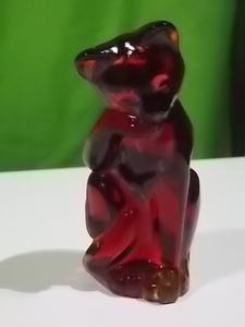lot 8 image: Fenton Art Glass cat selling on eba...