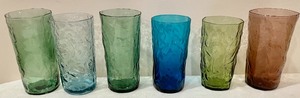 lot 49 image: Colorful Vintage Glassware Collection