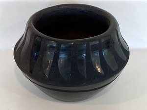 lot 23 image: Black on Black Petite Pottery Bowl