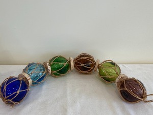 lot 10 image: Bright & Colorful Marine Balls