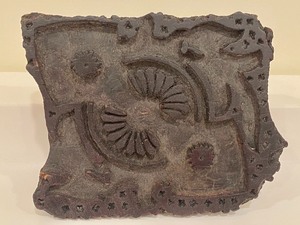 lot 81 image: Vintage Batik Stamp or Batik Press
