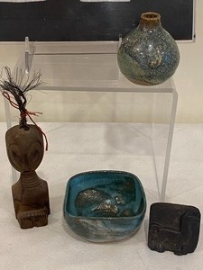 lot 35 image: Vintage Treasures